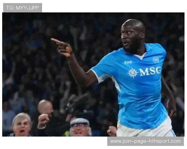 卢卡库门前半转身捅射制造极大危险，力压对手成就经典瞬间