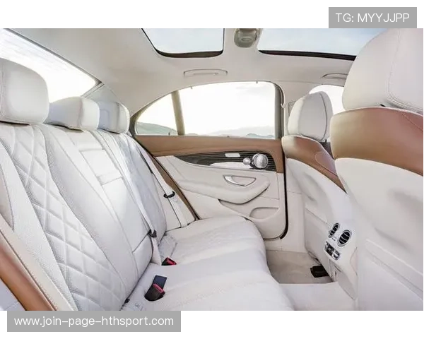 Rengar草丛起跳，后排瞬间蒸发